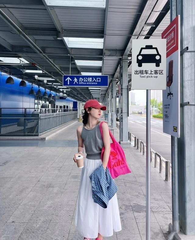 这双鞋时髦凹造型全靠它你一定有一双AG旗舰厅中国区今年春夏不能没有(图4)